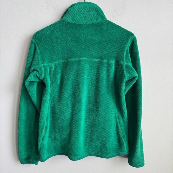 Patagonia Women's Re-Tool Snap-T Pullover in Emerald Green - Picture 6 of 10